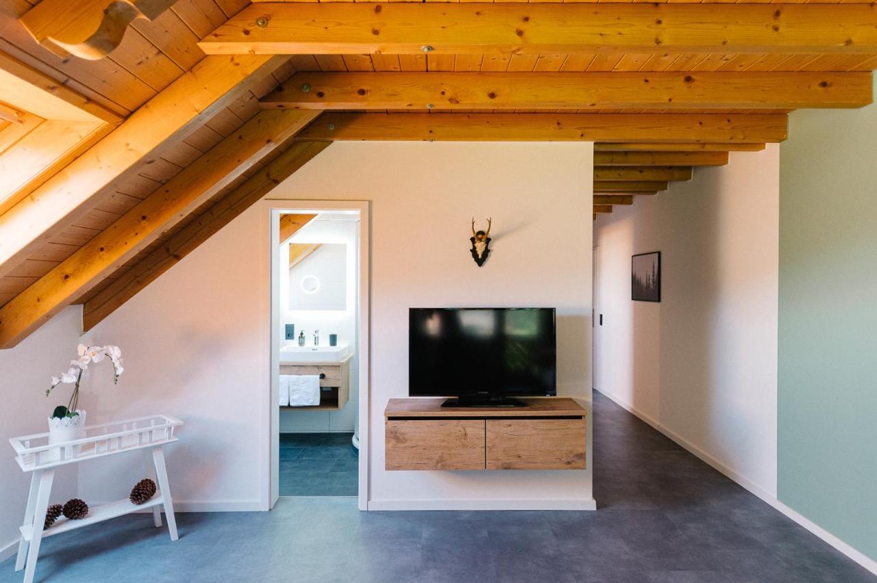 Moderne 2 Zi.-Fewo Blackforestart Naehe Freiburg Simonswald Buitenkant foto